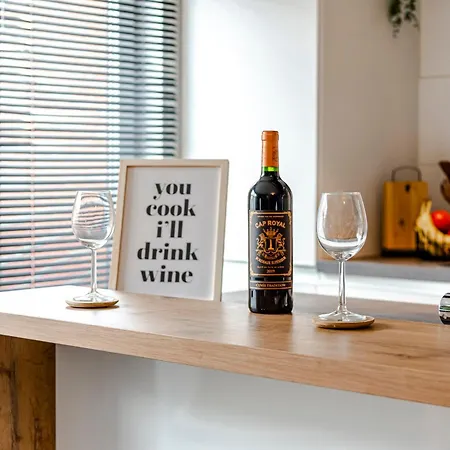 Oasis Studio- Free Parking Apartment