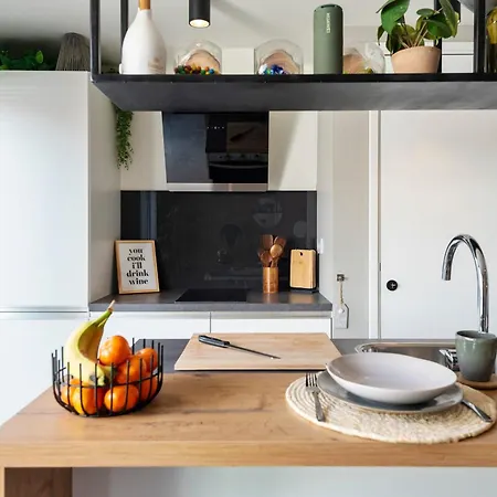 Apartment Oasis Studio- Free Parking *