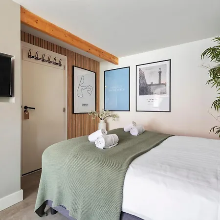 Oasis Studio- Free Parking